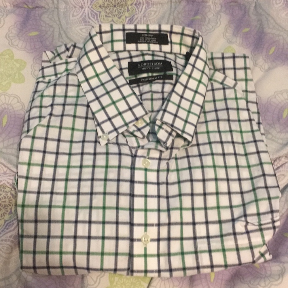 Nice fitted dress shirt
